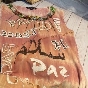 Chaundry sports pink tank top​